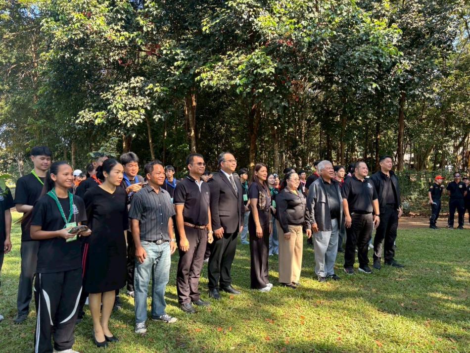 ร่วมพิธีเปิดโครงการฝึกอบรมค่ายวิทยาศาตร์
